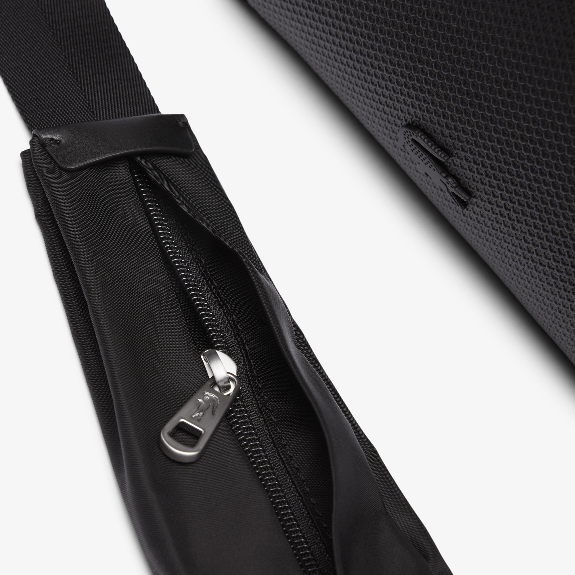 Túi Đeo Chéo Lacoste Nam Chantaco Chất Liệu Da Size Nhỏ