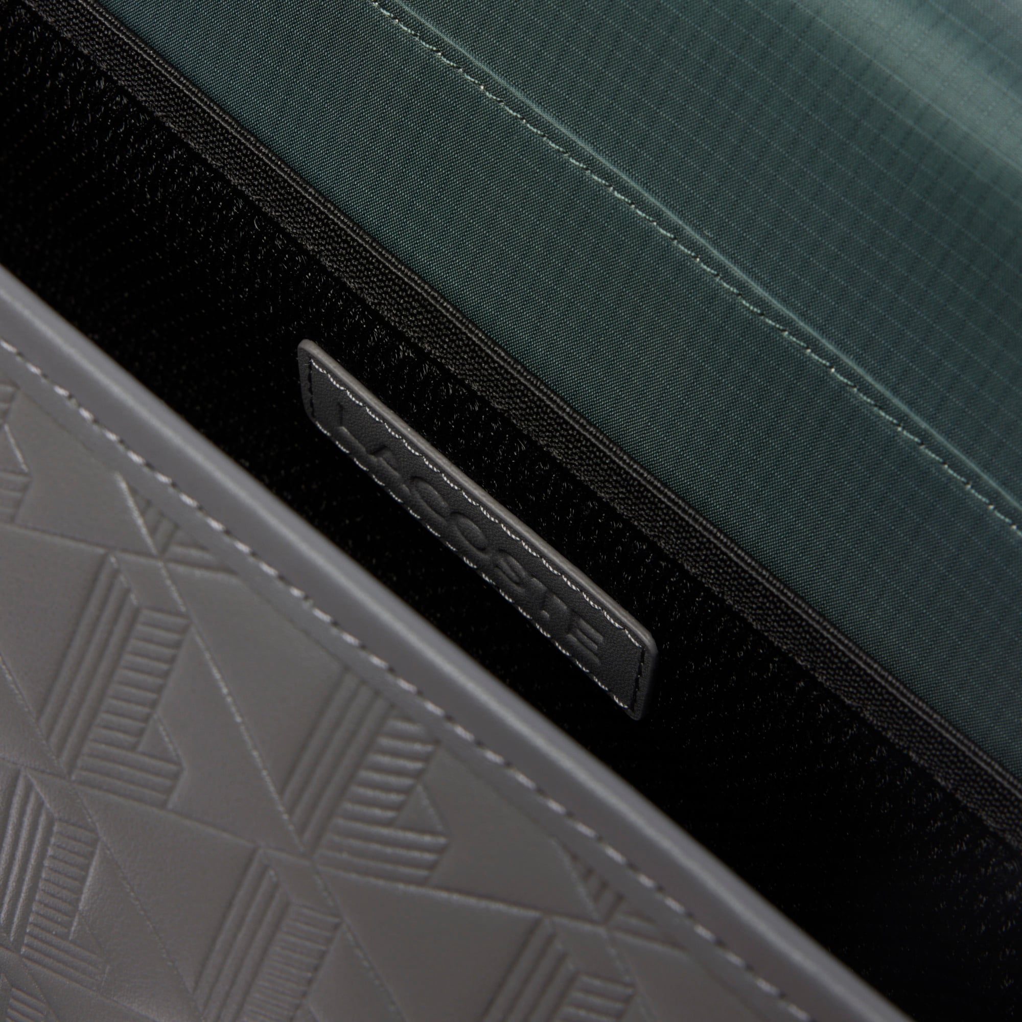 Túi Đeo Chéo Lacoste Nam Nomogramme Có Nắp Chất Liệu Da Size Nhỏ