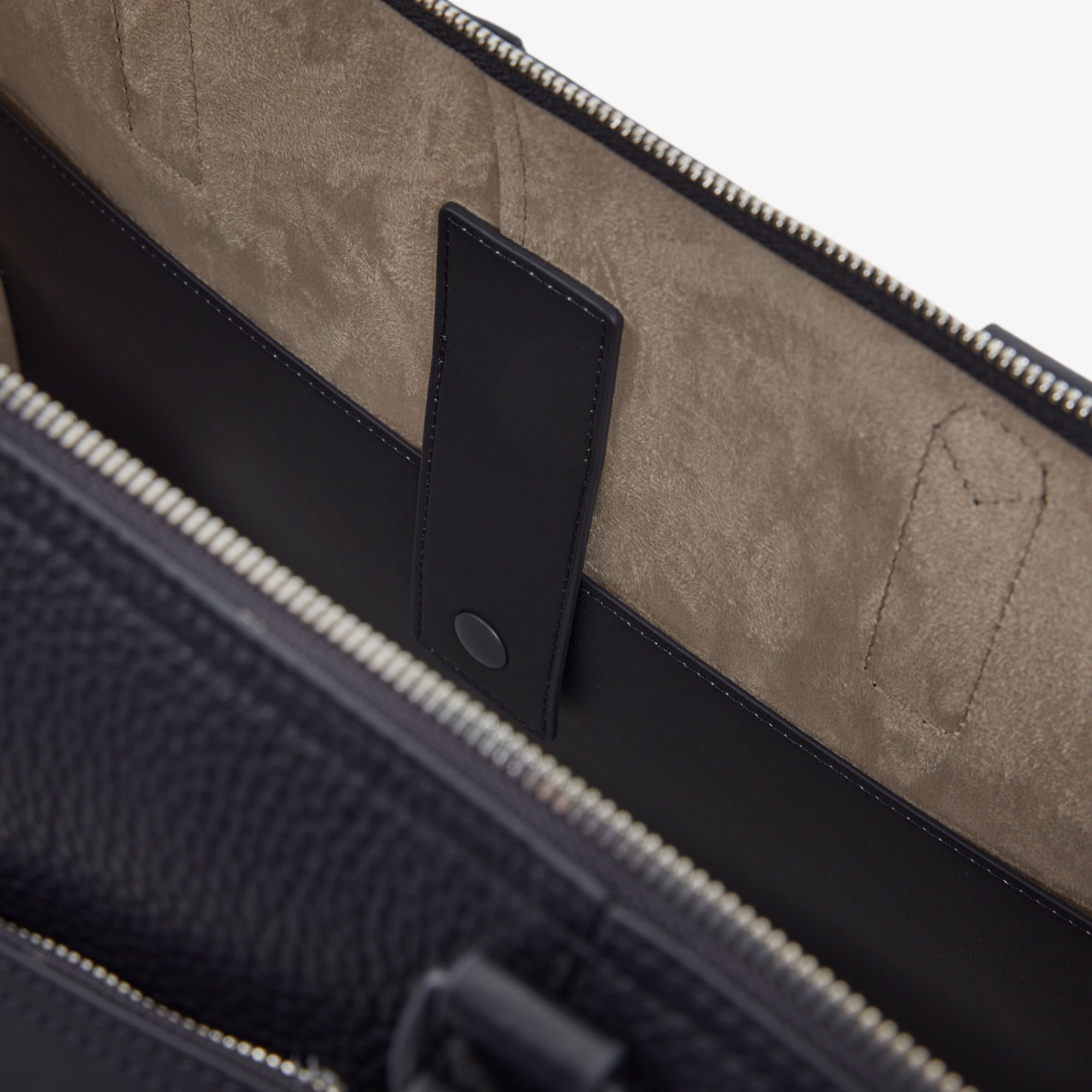 Túi Xách Lacoste Nam Club Chất Liệu Da Grain