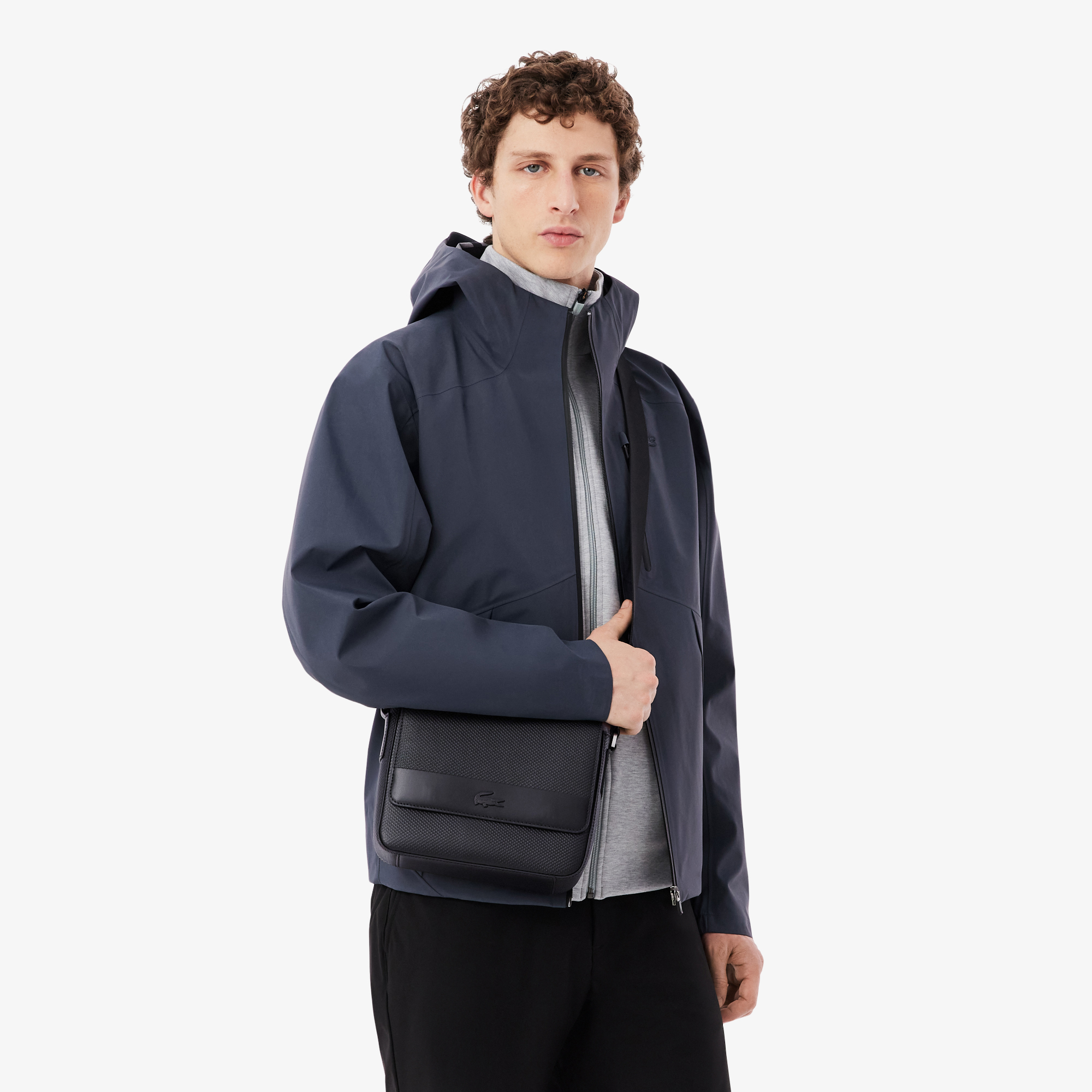 Túi Đeo Chéo Lacoste Nam Chantaco Chất Liệu Da