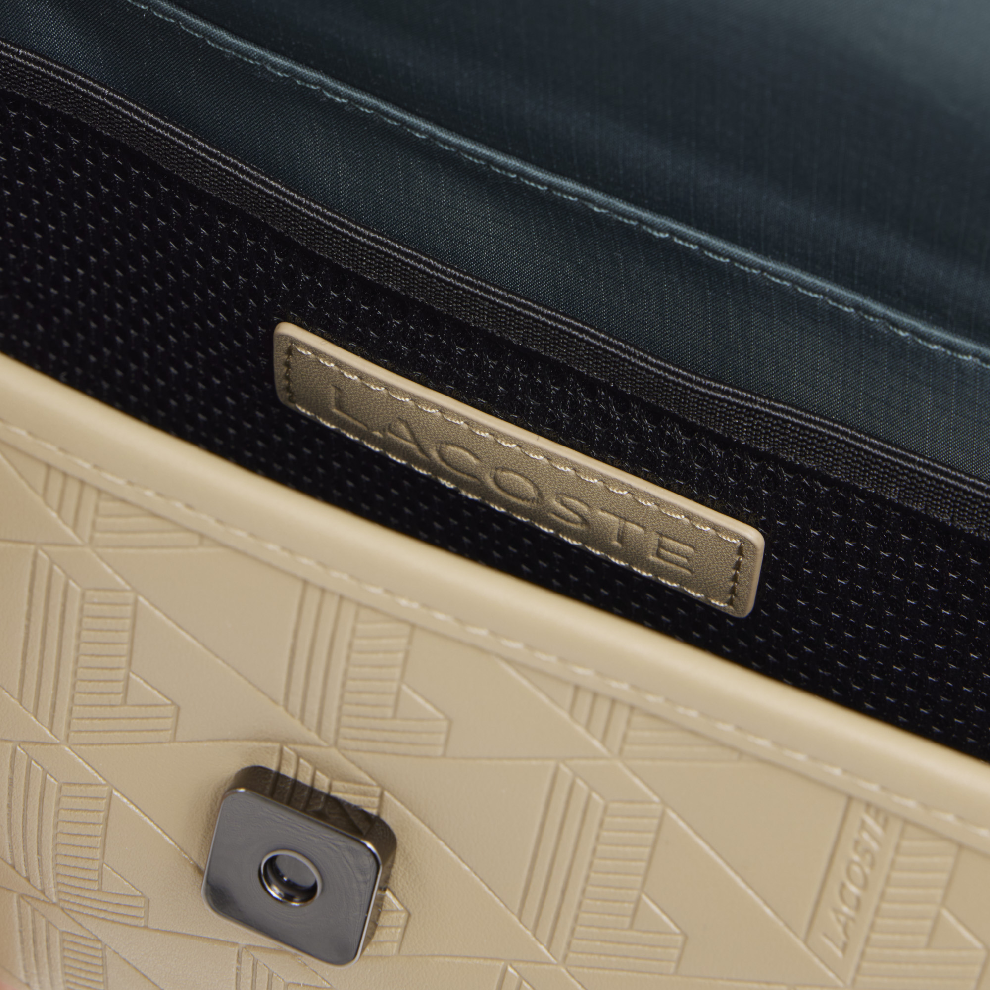 Túi Đeo Chéo Lacoste Nam Chất Liệu Da Họa Tiết Monogram Size Mini