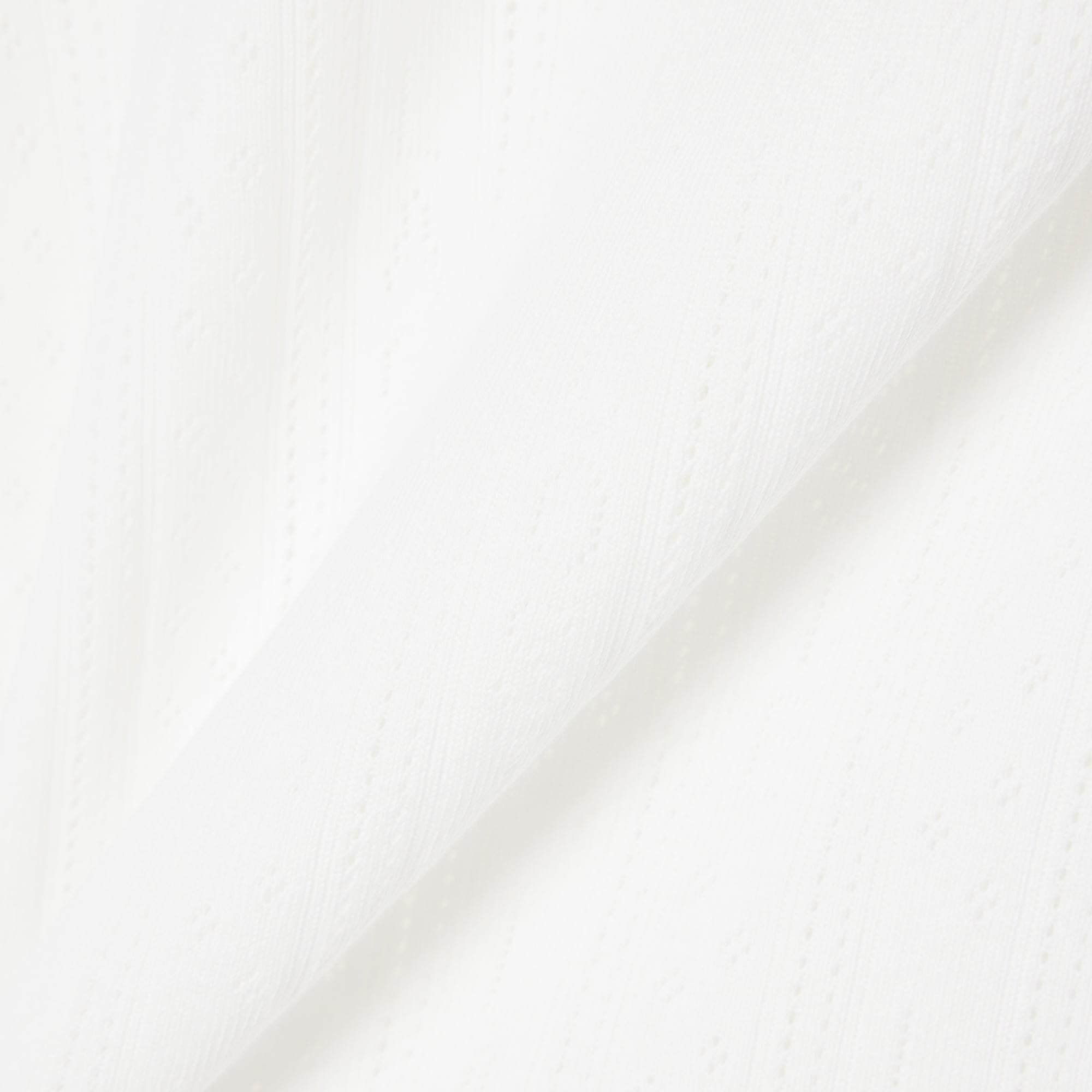 Áo Thun Ba Lỗ Lacoste Nữ Ôm Dáng Dệt Kim Họa Tiết Lỗ