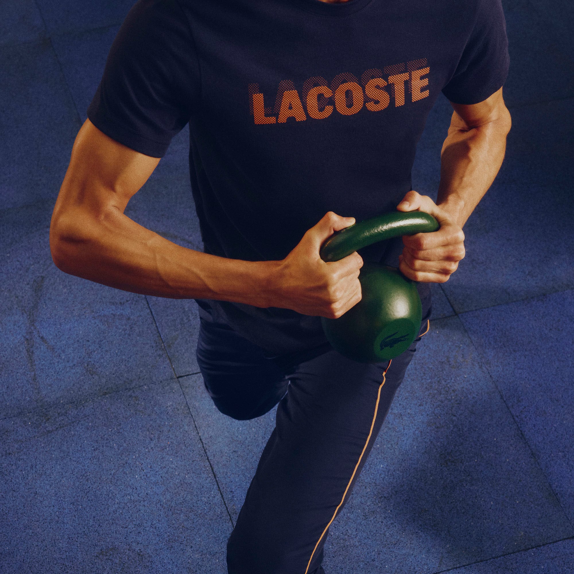 Áo Thun Thể Thao Lacoste Nam Dáng Suông In Hình Công Nghệ Thoáng Khí