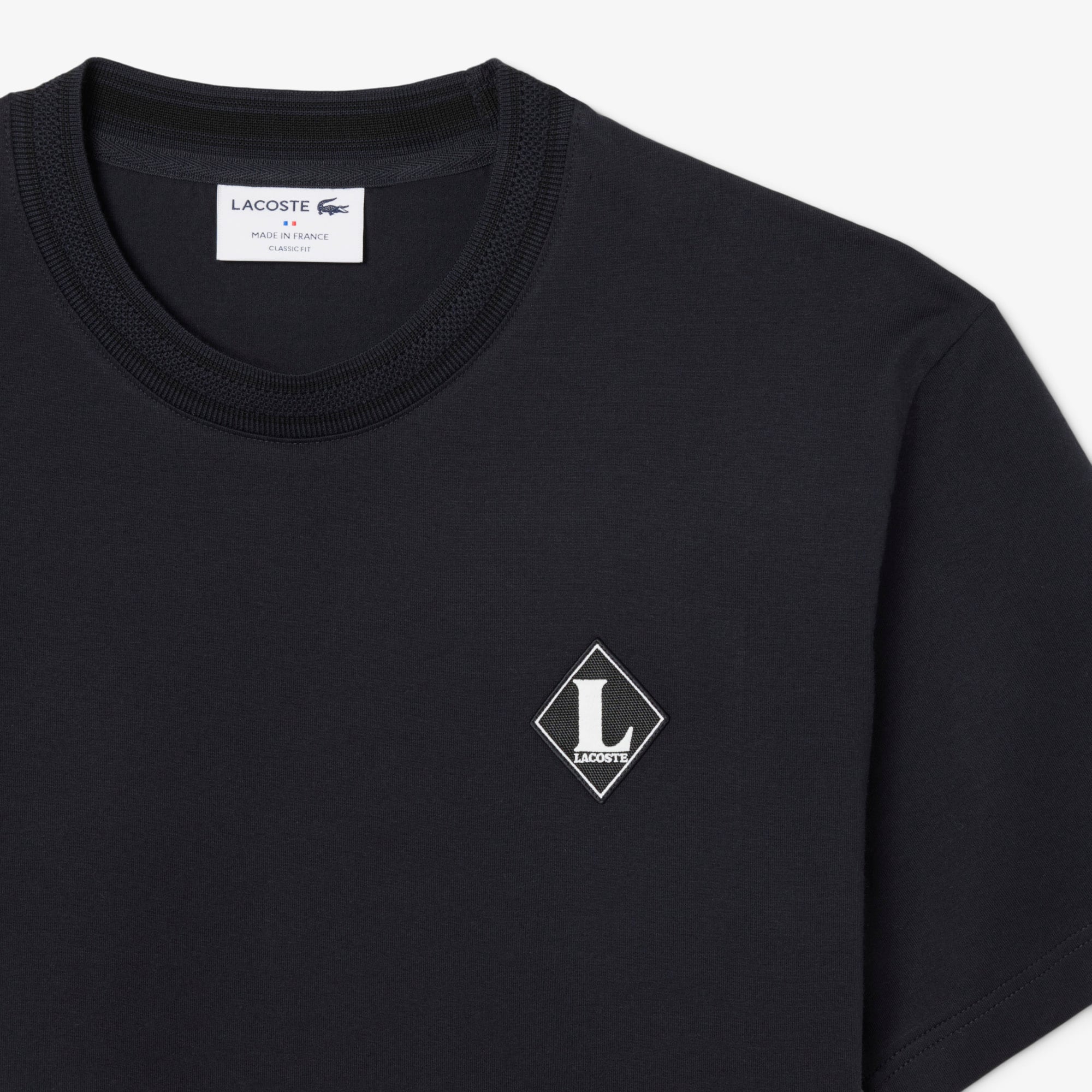 Áo Thun Lacoste Nam Dáng Suông Điểm Nhấn Phù Hiệu Sản Xuất Tại Pháp