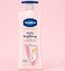 Sữa Dưỡng Thể Trắng Da Vaseline Healthy Bright Daily Britening 725ML