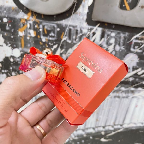 Nước hoa mini Signorina Unica Women's Perfume 5ml (Orange)