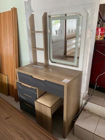Bàn phấn MDF gương vuông led