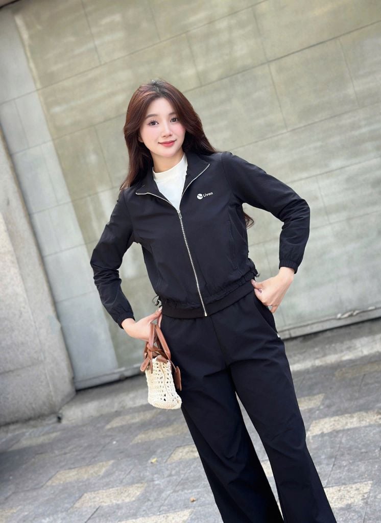 Bộ Gió Thể Thao Nữ Fit Livan LV25W04F523