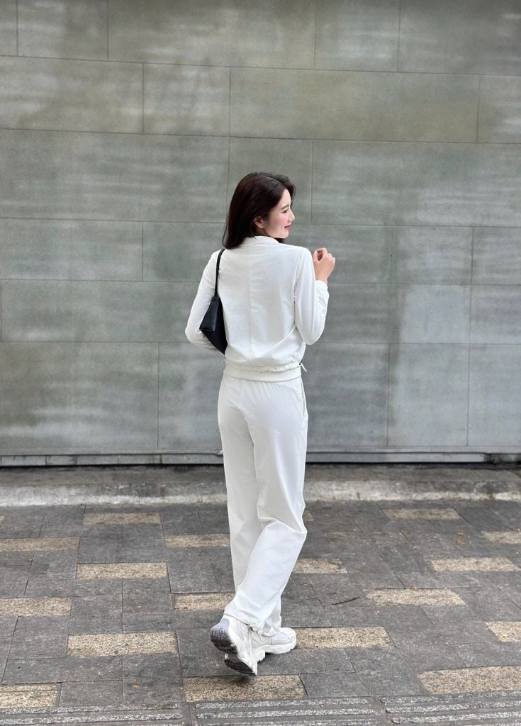 Bộ Gió Thể Thao Nữ Fit Livan LV25W04F523