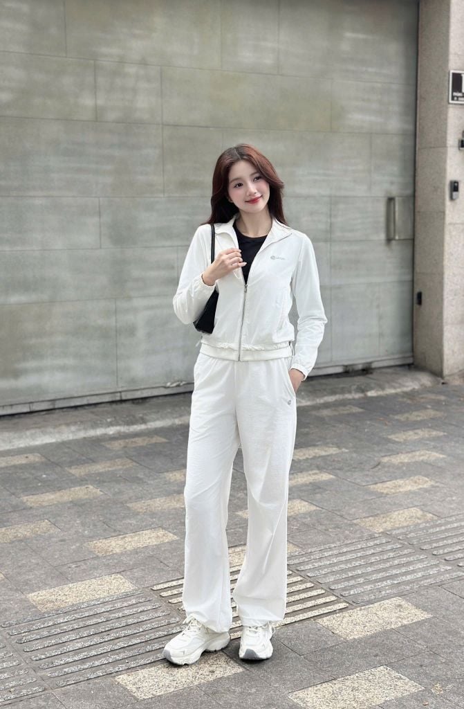 Bộ Gió Thể Thao Nữ Fit Livan LV25W04F523