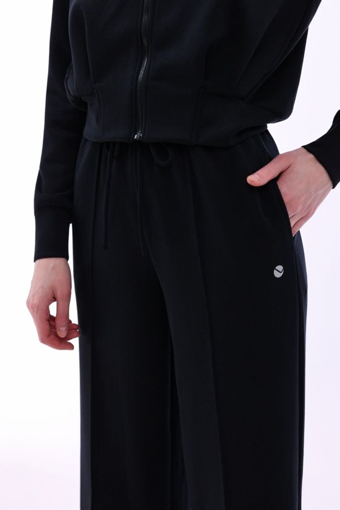 Áo Khoác Nỉ Nữ Cổ Cao LV25W04F608