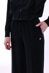 Áo Khoác Nỉ Nữ Cổ Cao LV25W04F608