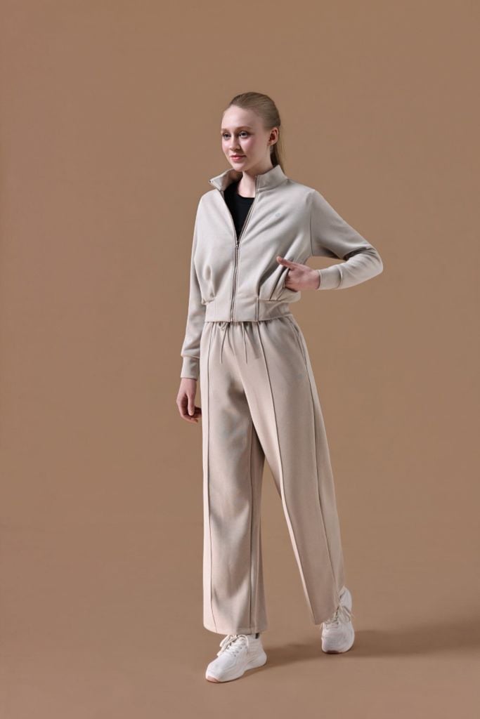 Áo Khoác Nỉ Nữ Cổ Cao LV25W04F608