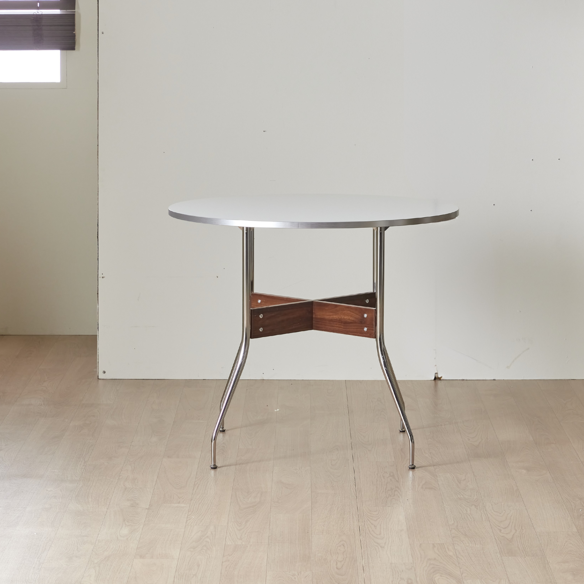 BÀN TRÒN RICO HPL NHẬP KHẨU (2 CHỖ / 4 CHỖ)