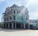 B14 | Nhà phố thương mại chợ Cái Vồn, Vĩnh Long, căn góc trực diện chợ.