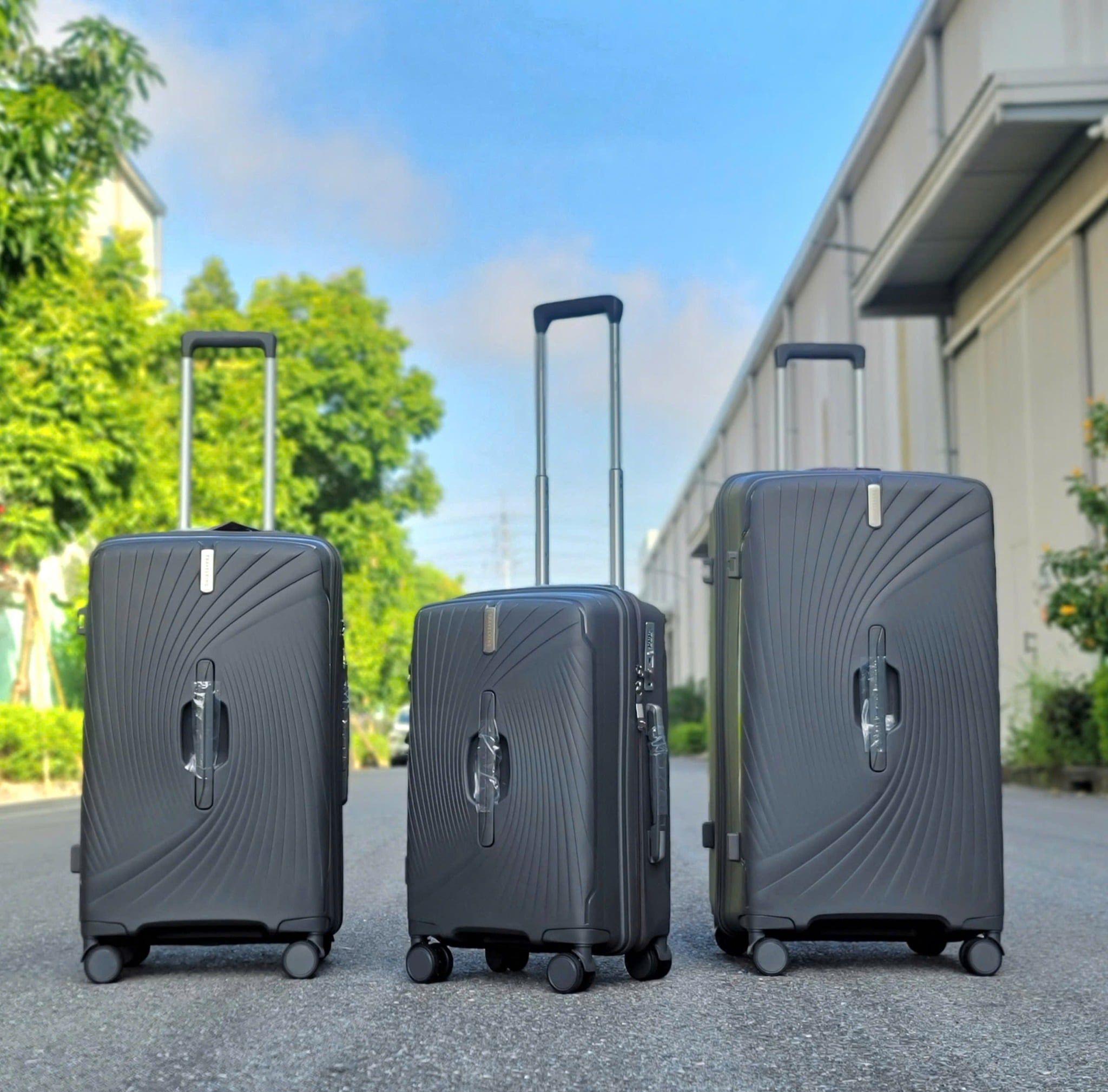  Vali nhựa Travelking 8801 