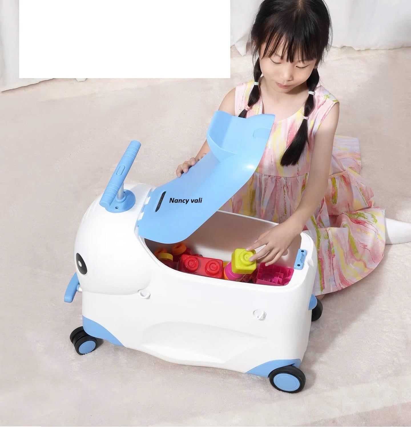  Vali kéo Bubule cho bé có thể ngồi lên kéo đi chơi thoải mái 