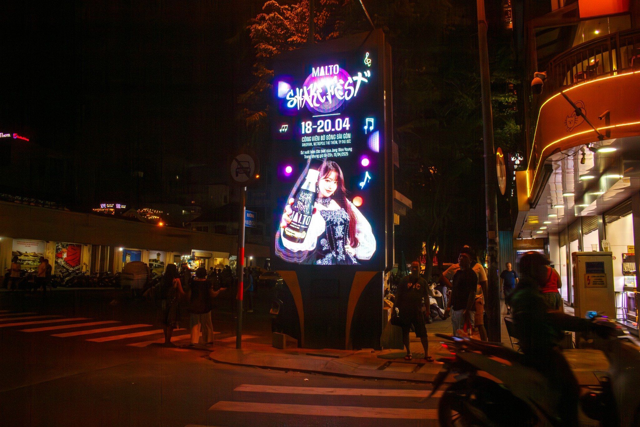  LED 5G Chợ Bến Thành (Cửa Đông) 