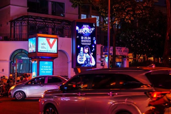  LED 5G Công trường Công xã Paris - Nguyễn Du 