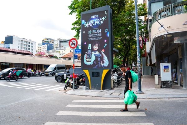  LED 5G Chợ Bến Thành (Cửa Đông) 