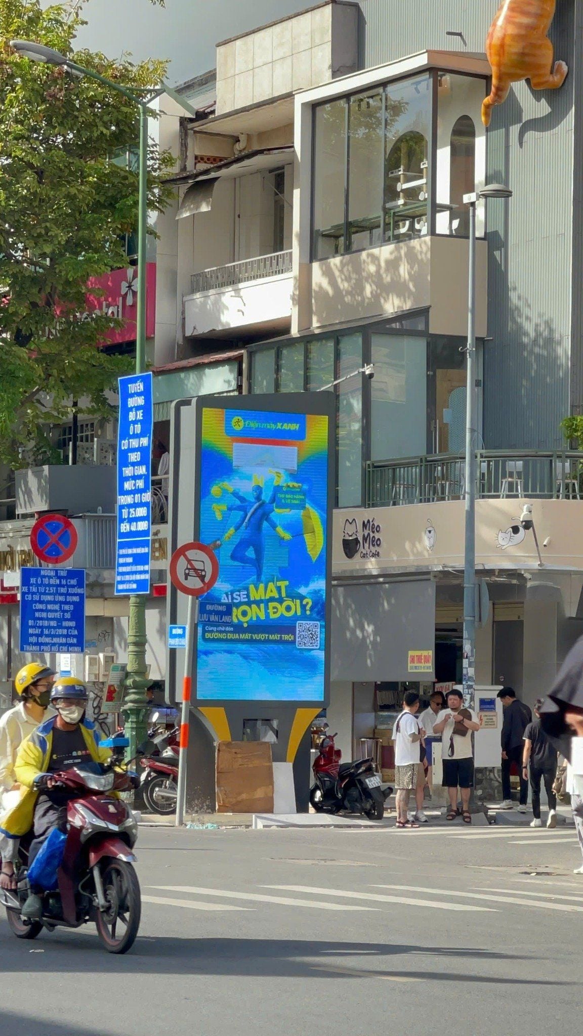  LED 5G Chợ Bến Thành (Cửa Đông) 