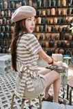  SET ÁO SỌC CỔ BẺ CHÂN VÁY NGẮN - TH 