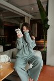  SET ÁO TAY DÀI TRỄ VAI QUẦN SUÔNG - TH 
