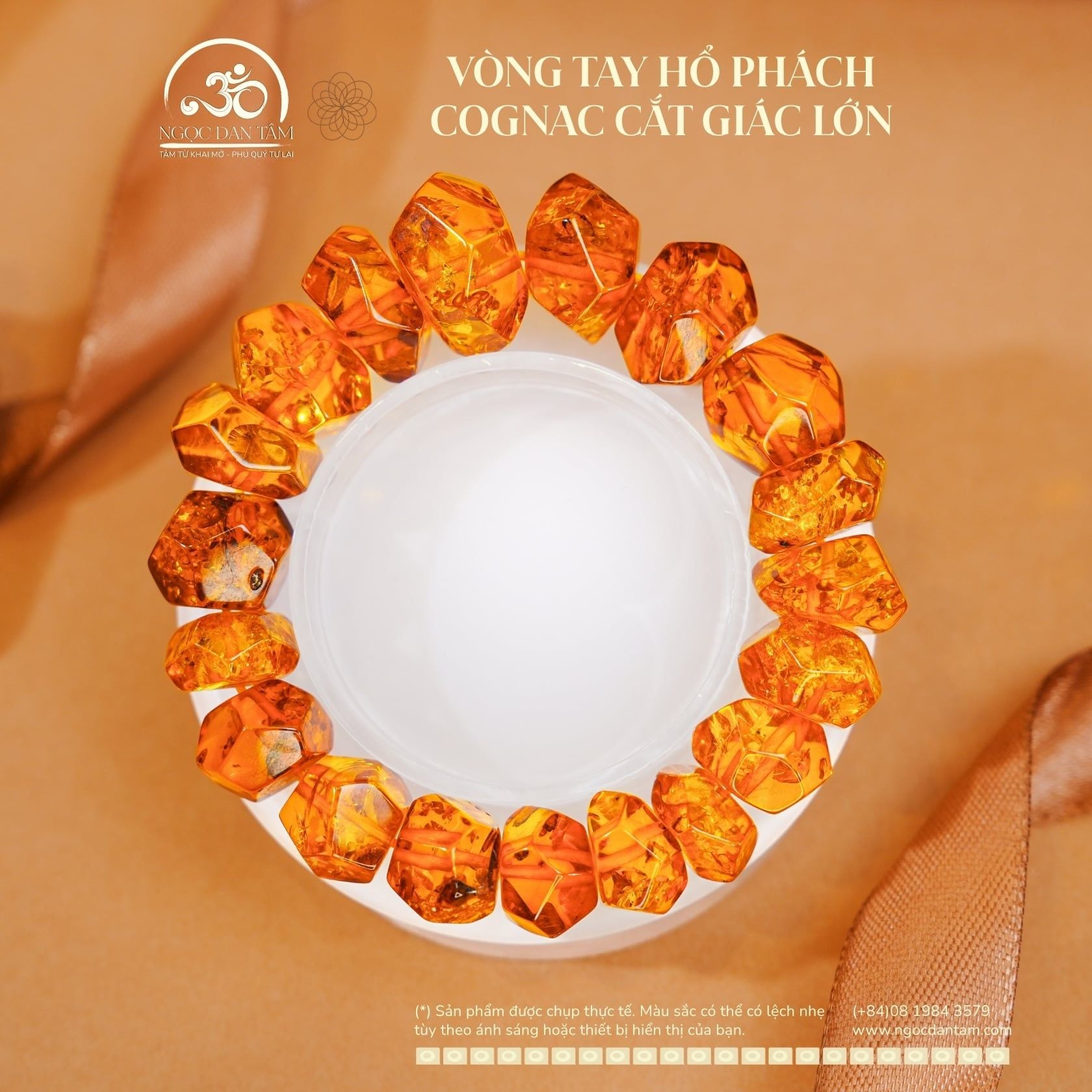  Vòng Tay Hổ Phách Cognac Cắt Giác Lớn 