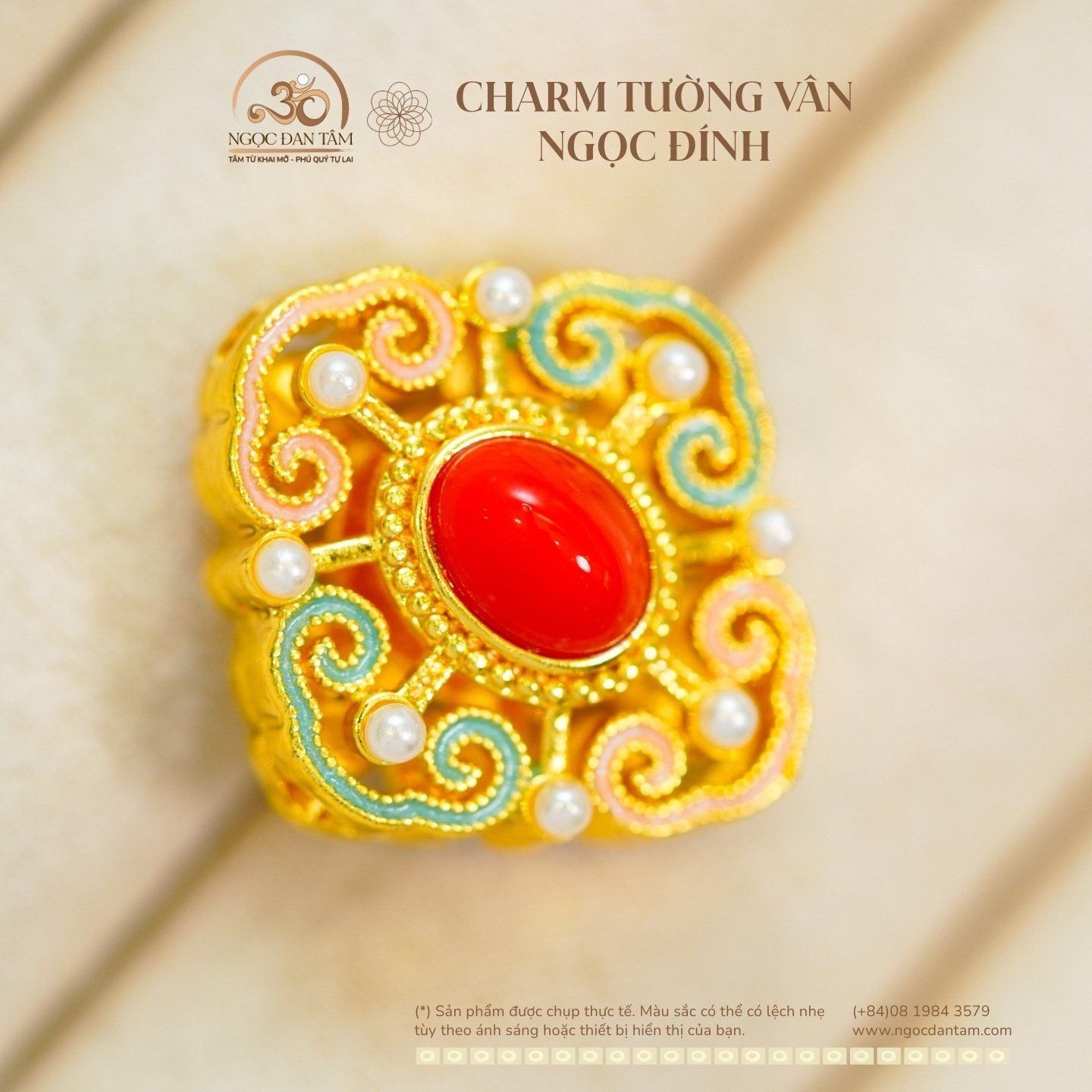  Charm Tường Vân Ngọc Đính 22,87mm (Kim Loại Mạ Vàng) 