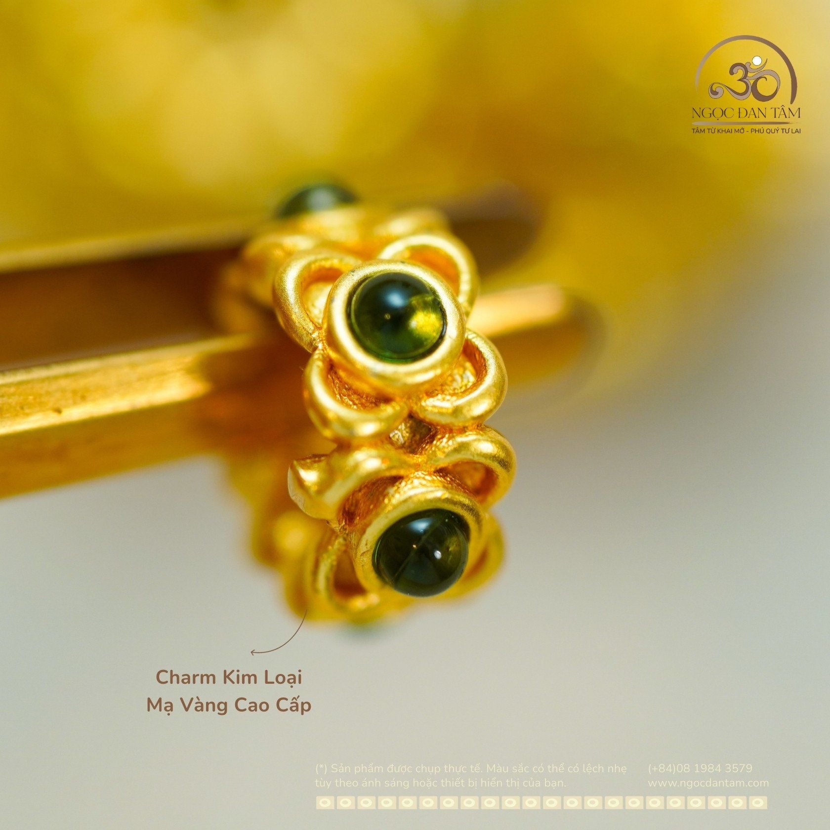  Charm Điêu Khắc Đính Ngọc Lục Bảo 10mm - Kim Loại Mạ Vàng 