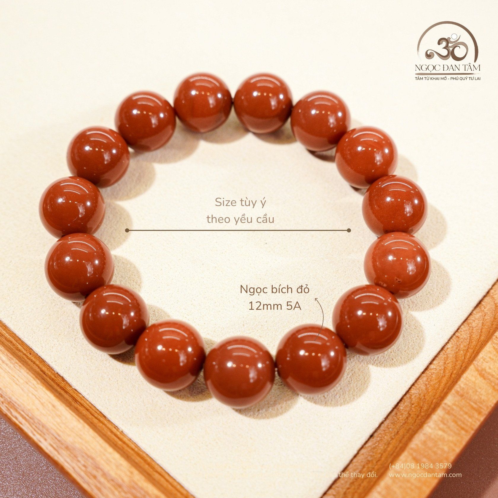  Vòng Tay Ngọc Bích Đỏ 12mm 5A 