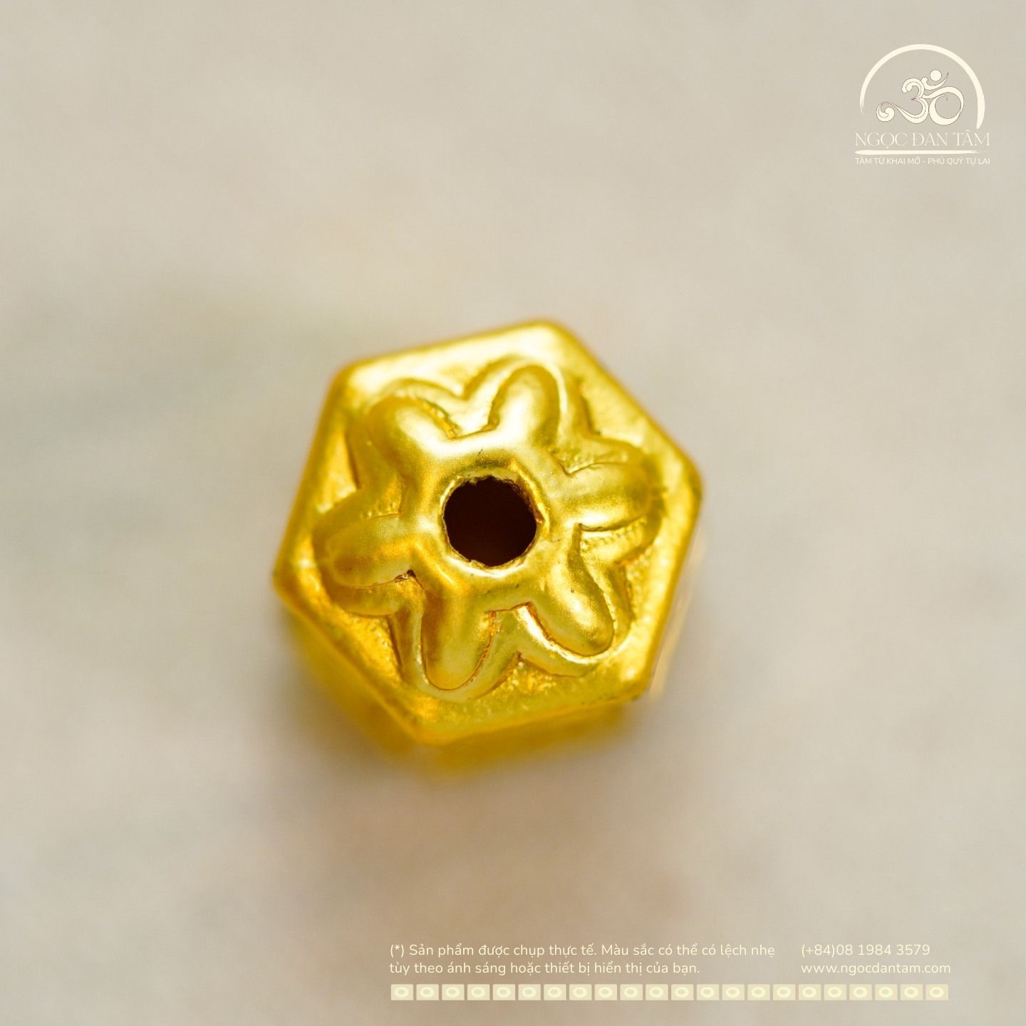  Charm Lục Giác Chú Om 10.44mm - Kim Loại Mạ Vàng Cao Cấp 