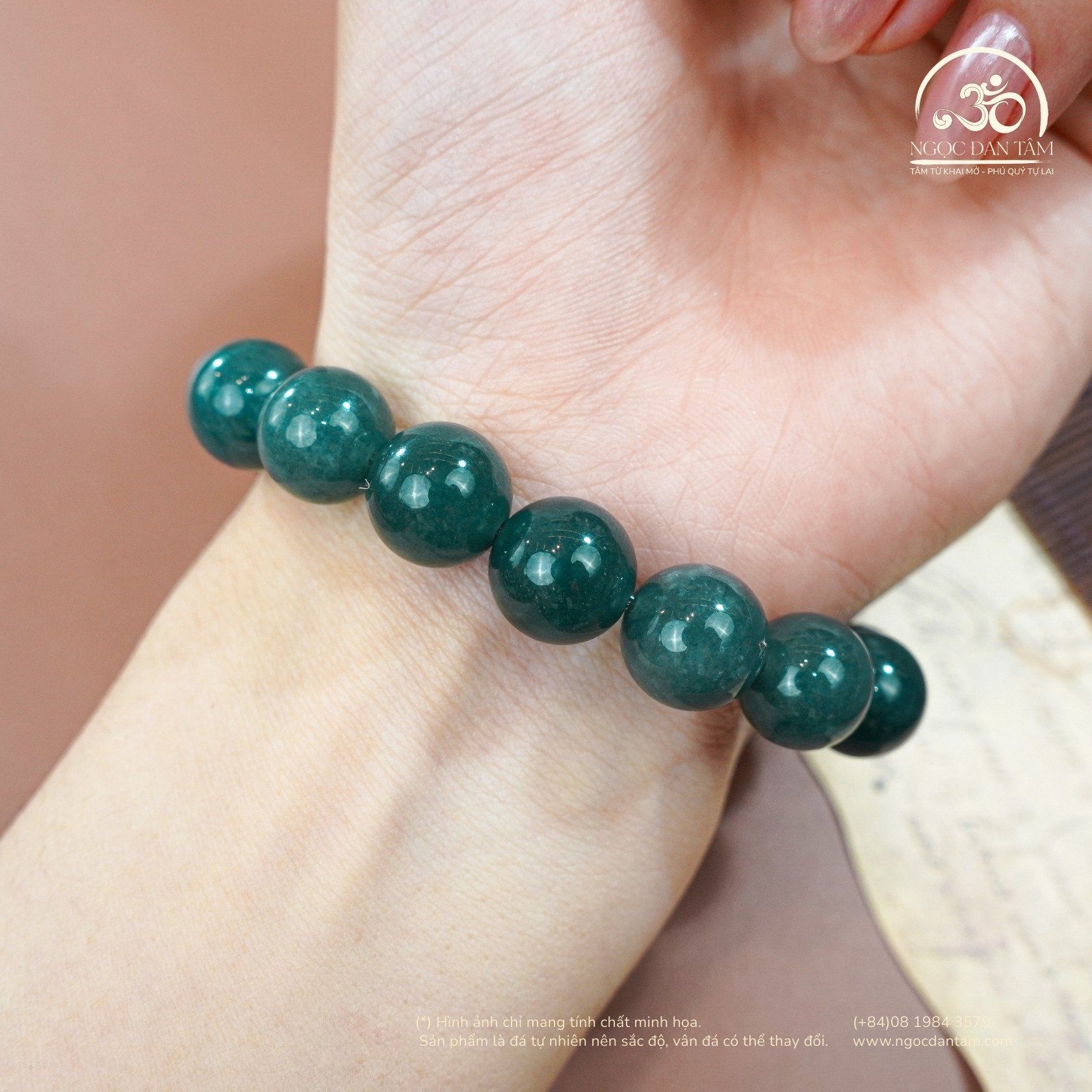  Vòng Tay Ngọc Hòa Điền 12mm 4A 