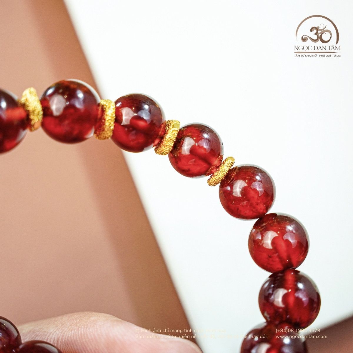  Vòng Tay Đá Garnet 10mm 5A Phối Charm 