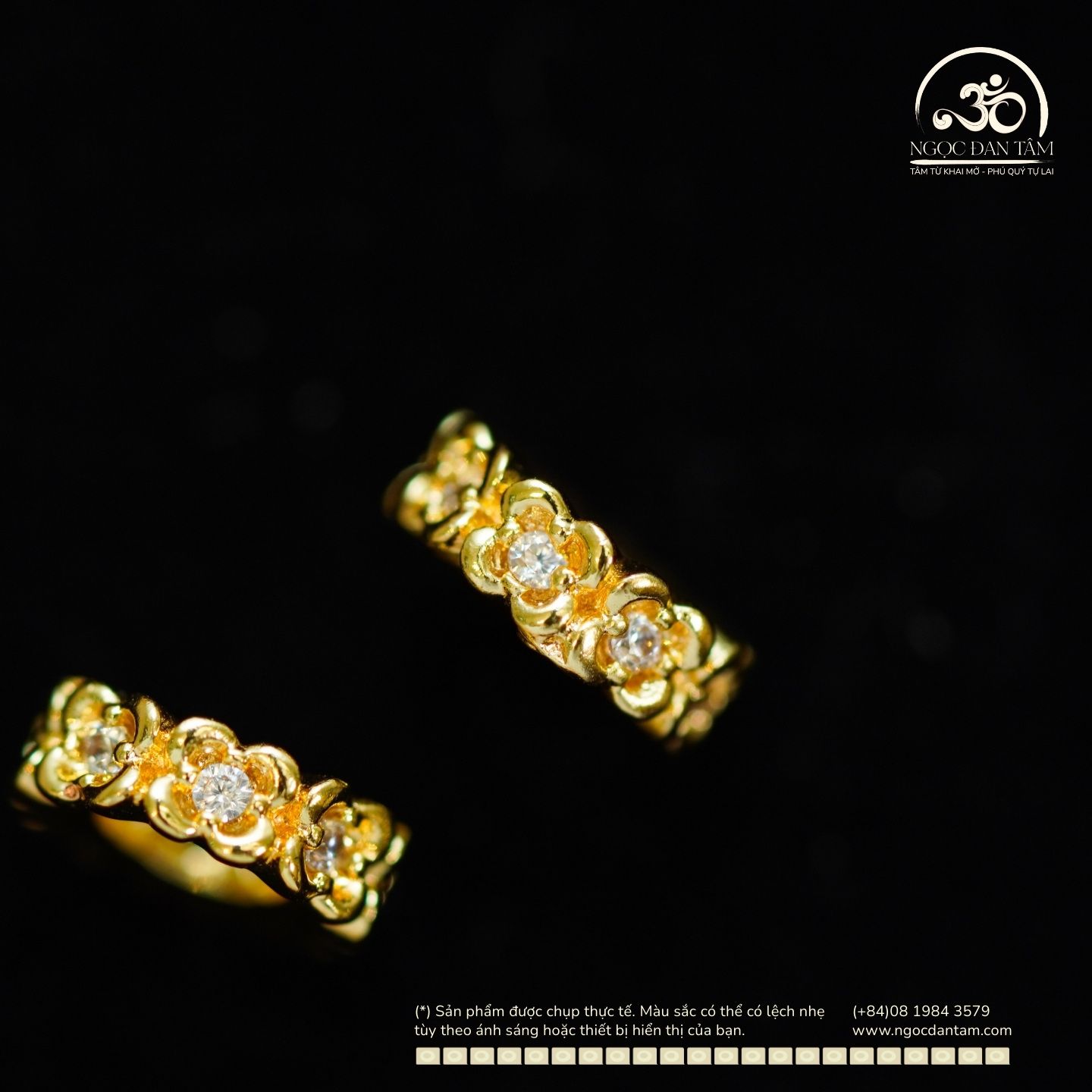  Charm Đệm Cỏ 4 Lá - Kim Loại Mạ Vàng 