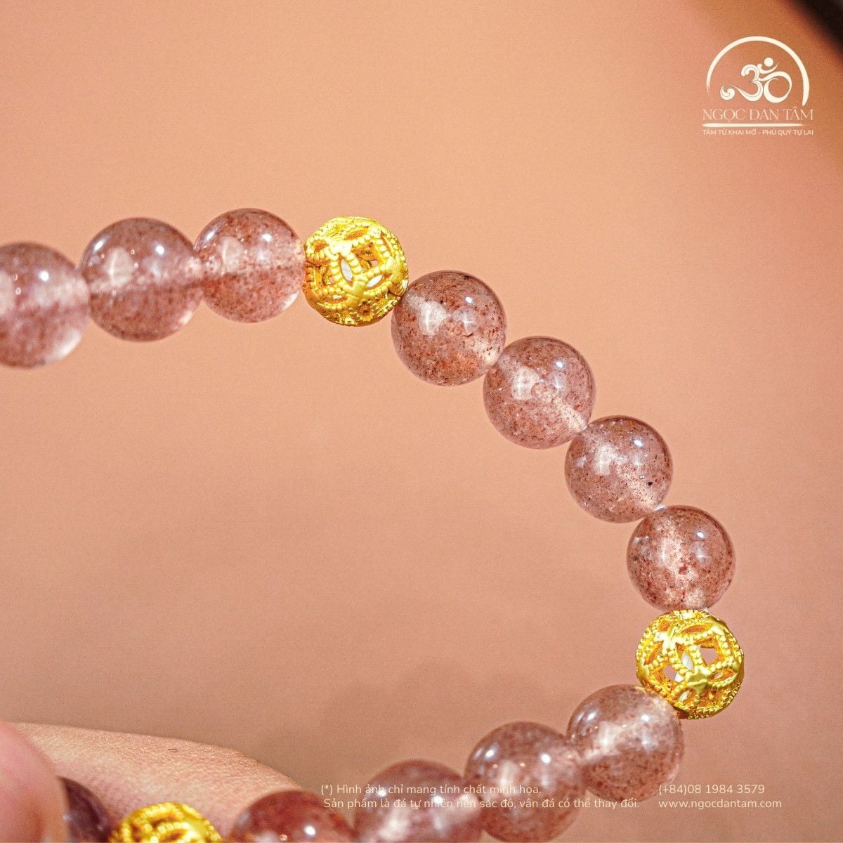  Vòng Tay Đá Thạch Anh Dâu Tây 8mm 2A Phối Charm Bi Tròn 