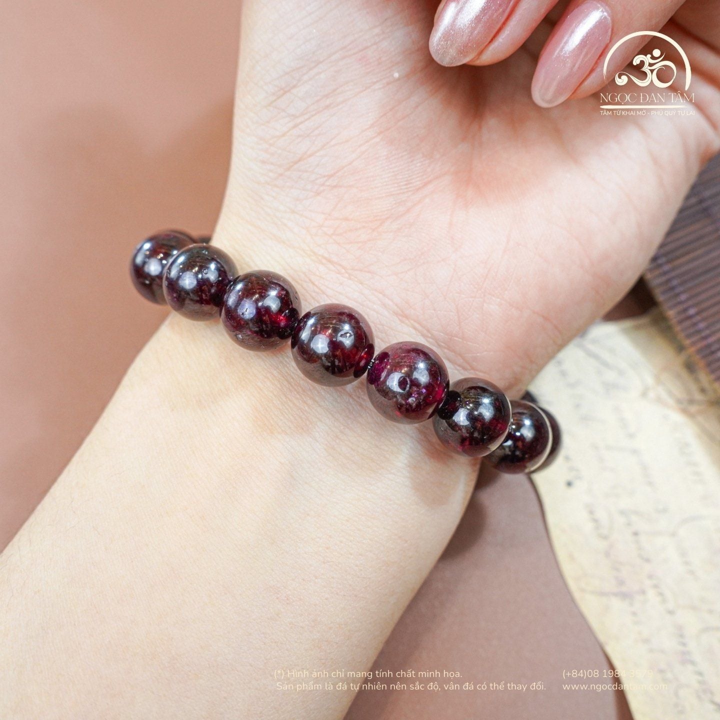  Vòng Tay Đá Garnet Tím 11mm 5A 