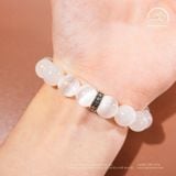 Vòng Tay Selenite 3A - 10mm Phối Charm Bạc Chữ Vạn 