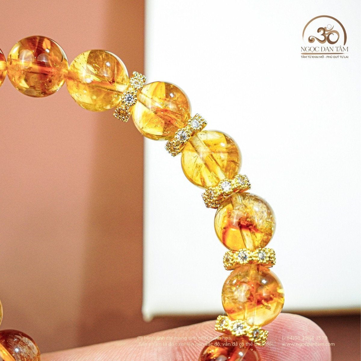  Vòng Tay Thạch Anh Vàng Hoa Bay 10mm 3A Phối Charm 
