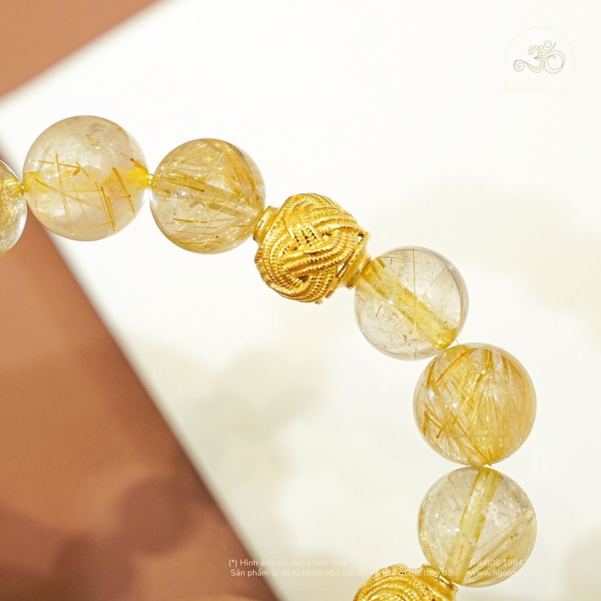  Vòng Tay Tóc Vàng 10mm 7A Phối Charm Cát Tường 