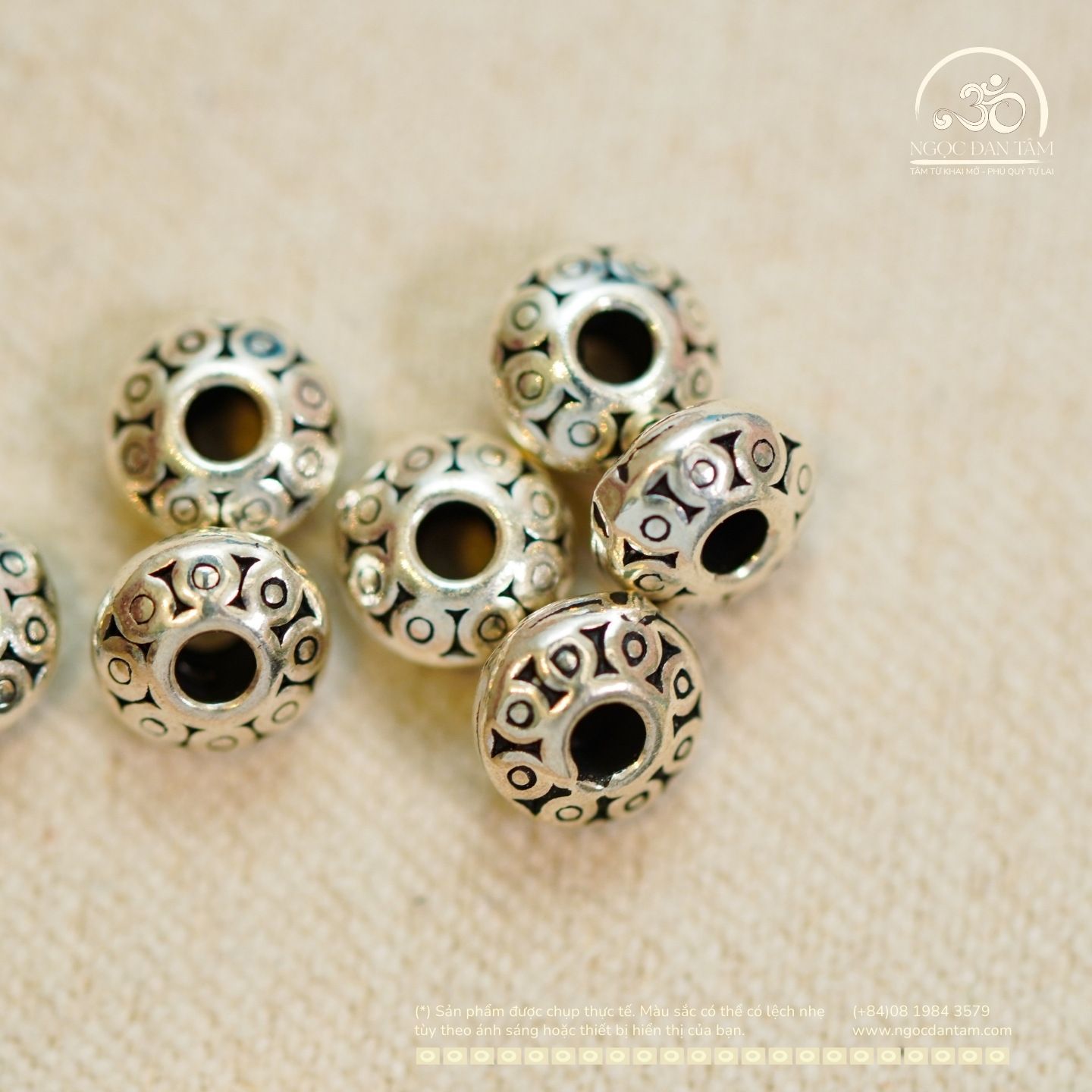  Charm đệm IO - Bạc Cao Cấp 