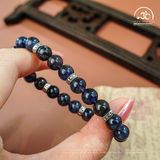  Vòng Tay Iolite 8mm 2A Phối Charm Bạc Chữ Vạn 