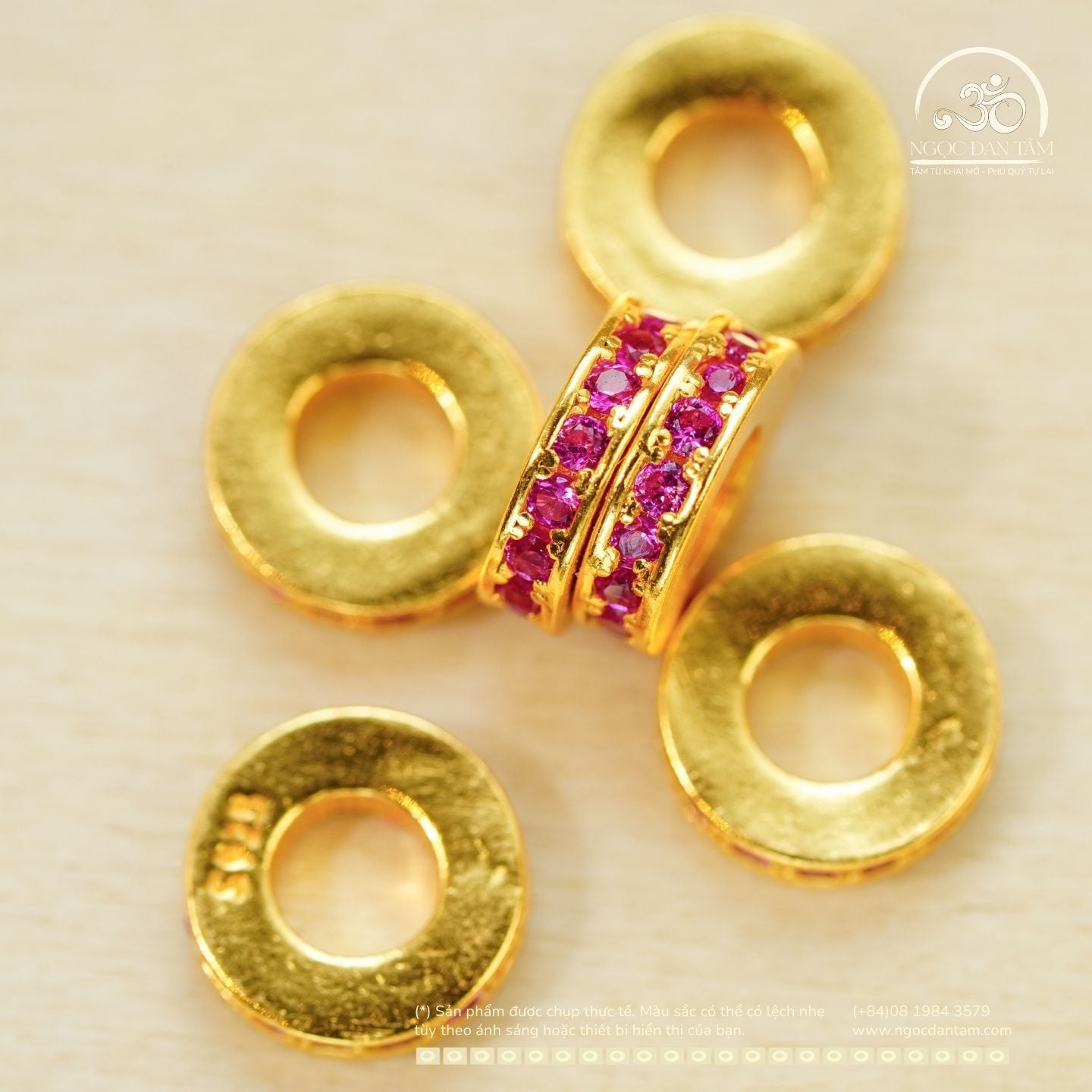  Charm Tròn Dẹp Đỏ 7.77mm - Bạc 925 Mạ Vàng Cao Cấp 