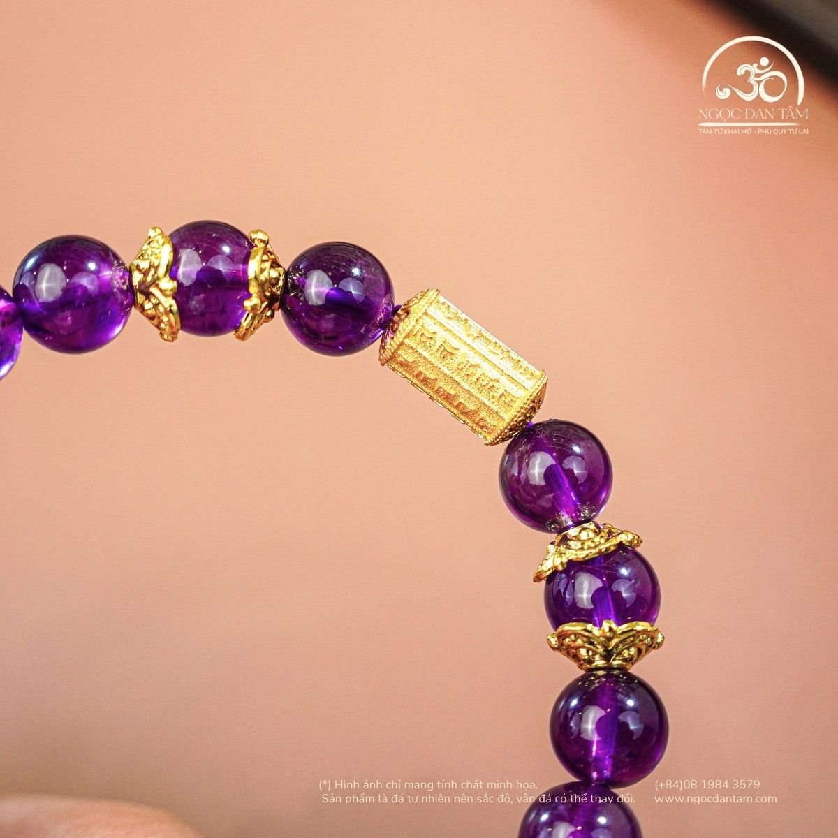  Vòng Tay Đá Thạch Anh Tím 8mm 6A Phối Charm Trụ Chú Omani 