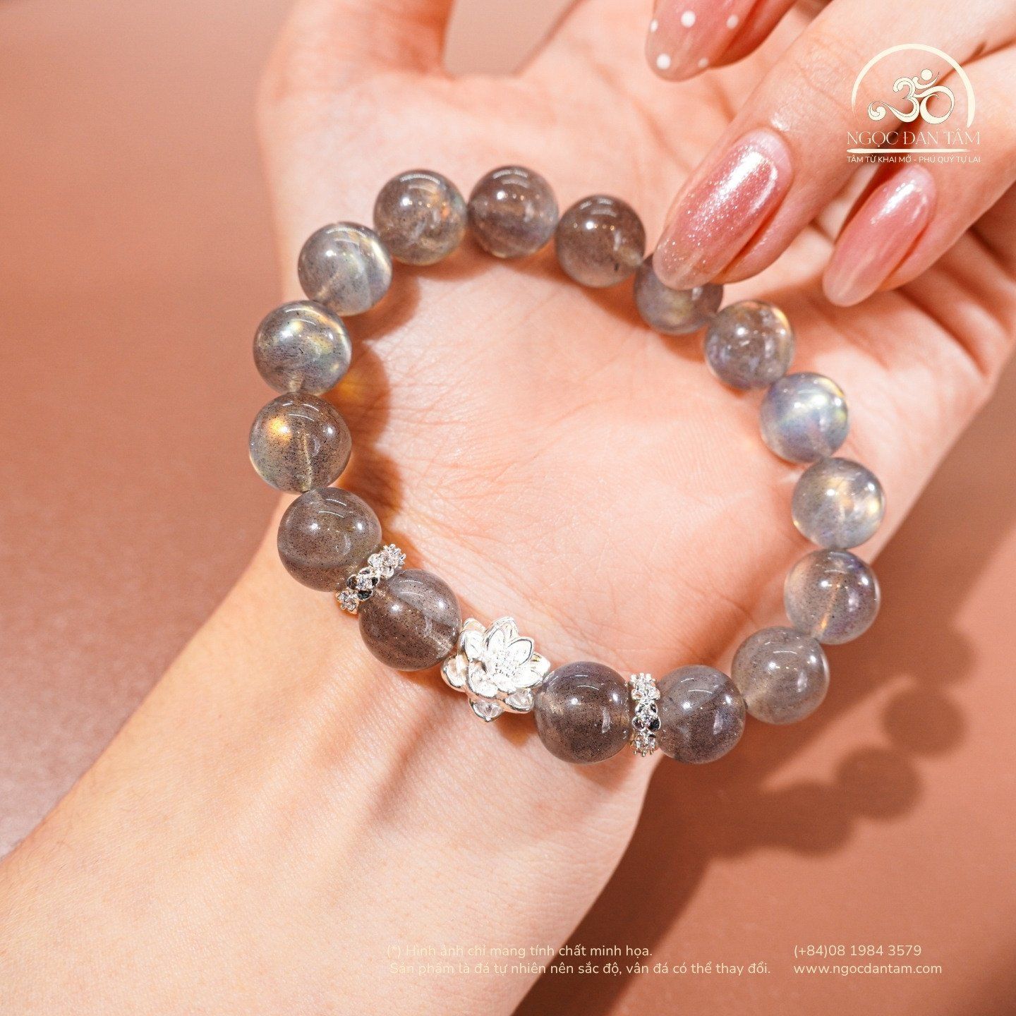  Vòng Tay Đá Xà Cừ 10mm 5A Phối Charm Hoa Sen Bạc 