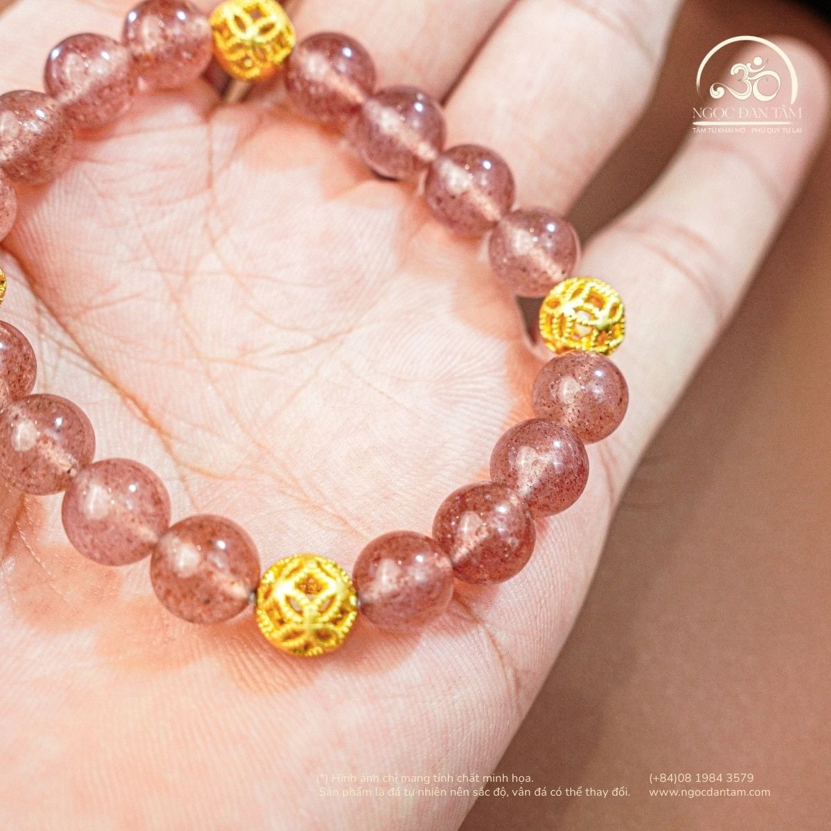  Vòng Tay Đá Thạch Anh Dâu Tây 8mm 2A Phối Charm Bi Tròn 