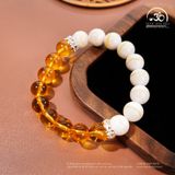  Vòng Tay Hoàng bạch ( Thạch Anh Vàng 5A 9mm + Vỏ Sò Tai Tượng 3A 10mm ) 