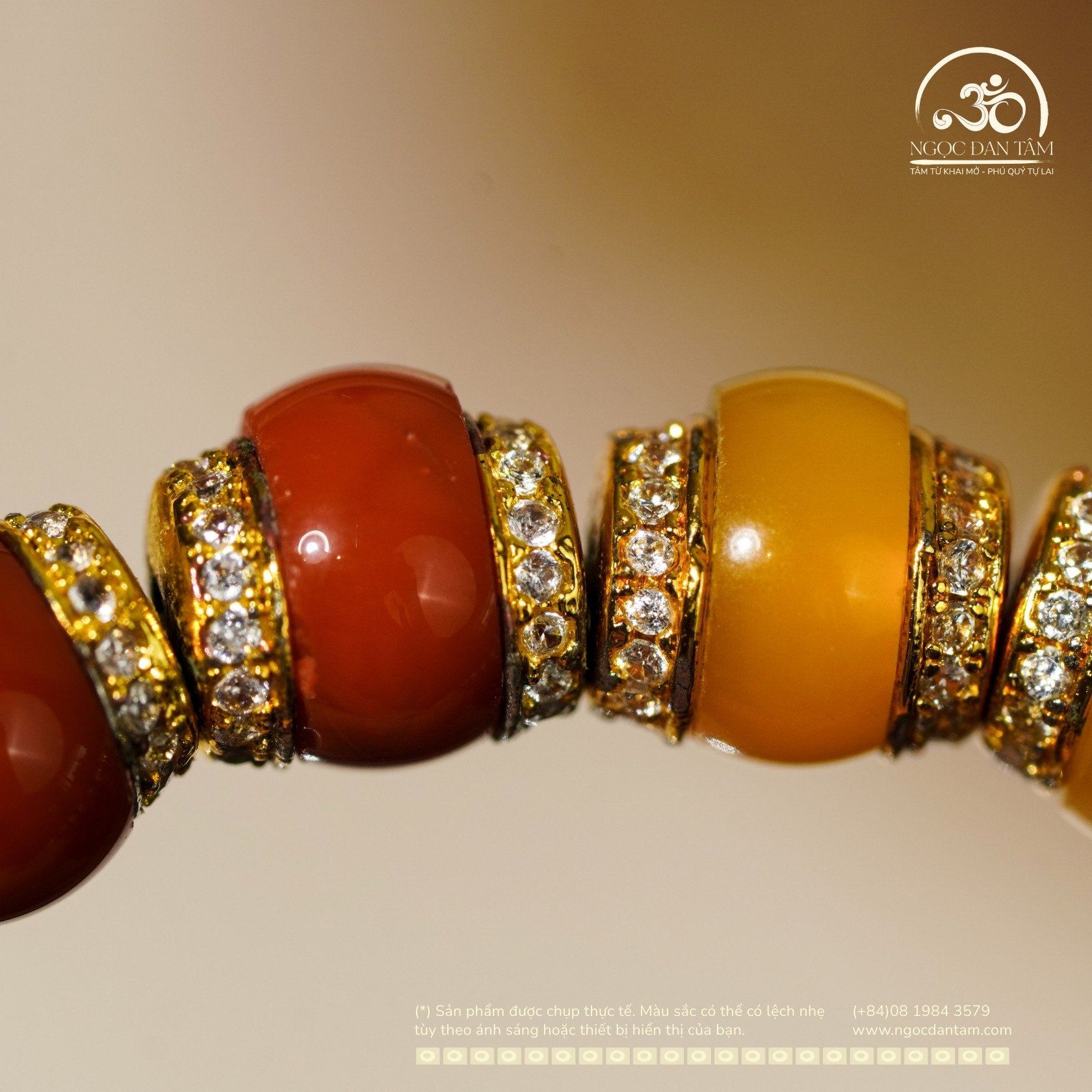  Vòng Tay Đá Ngũ Sắc Viền Pha Lê 