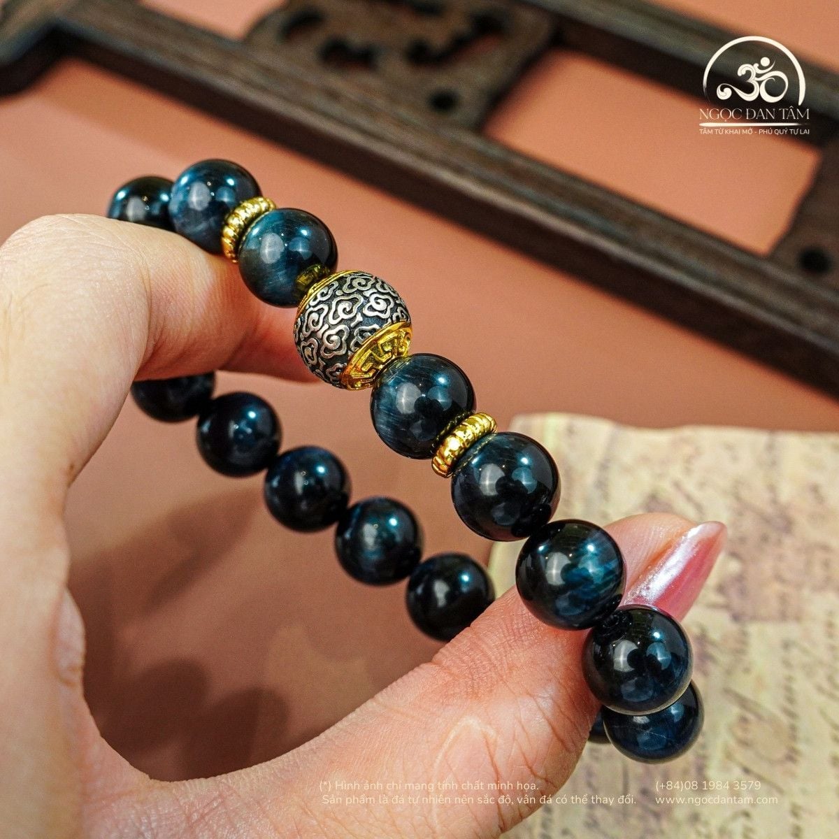  Vòng Tay Thạch Anh Mắt Chim Ưng 10mm 5A Phối Charm 