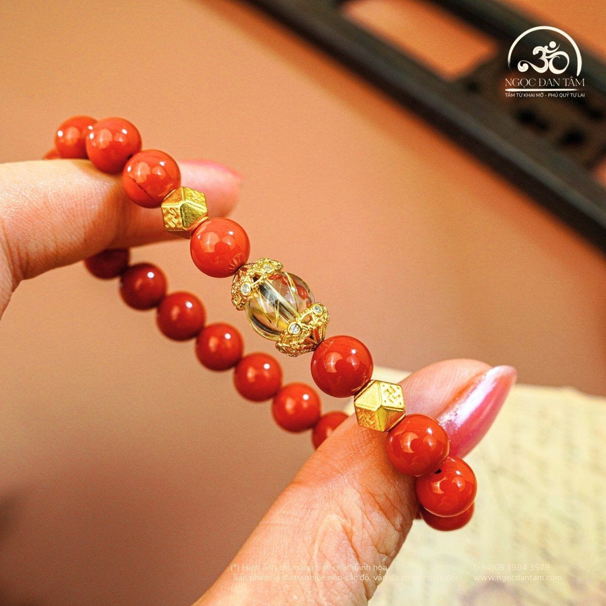  Vòng Tay Ngọc Bích Đỏ 7mm 5A Phối Charm 
